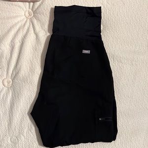 COPY - Figs maternity scrub pants size small